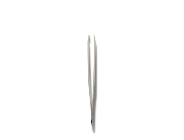 Tweezerman - CLASSIC SLANT TWEEZER - Buy Online at Beaute.ae